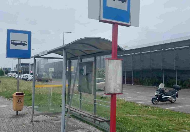 Przystanek autobusowy w Jawczycach 